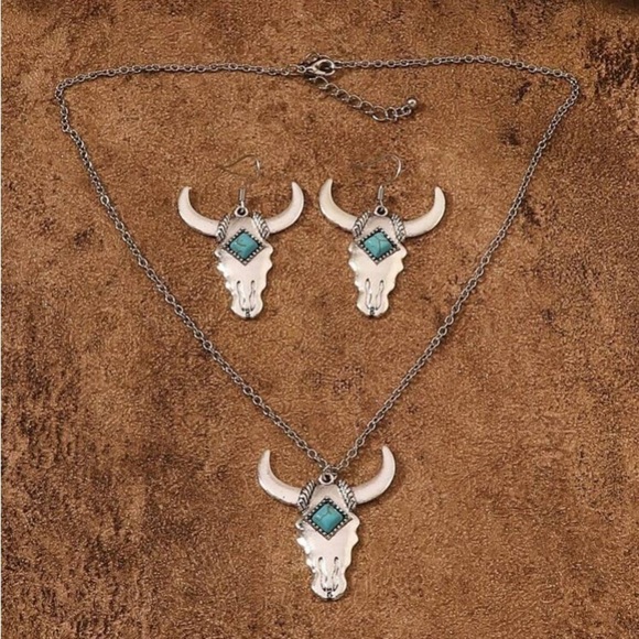 Southwest Style Western Buffalo Turquoise And Silver Necklace And Earrings Set - Picture 2 of 2